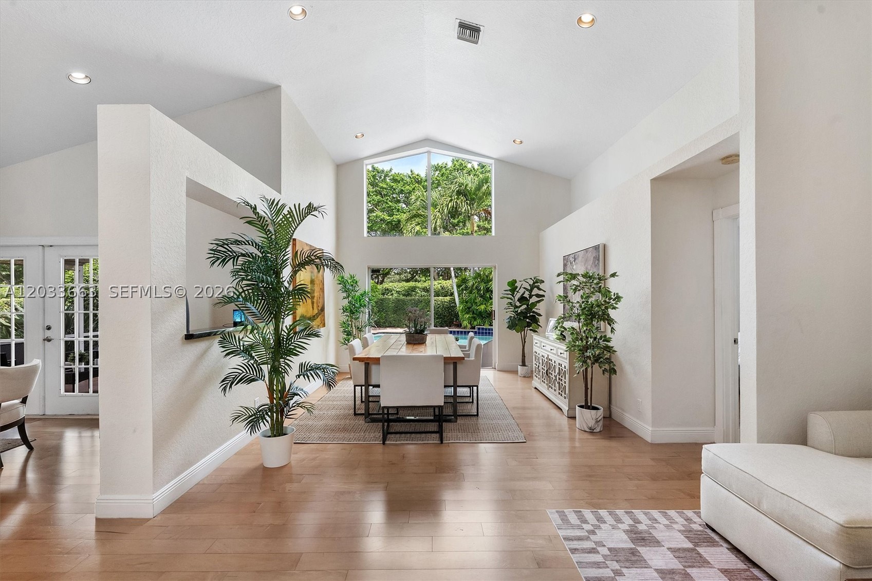 COUNTRY ISLES COVE - Residential