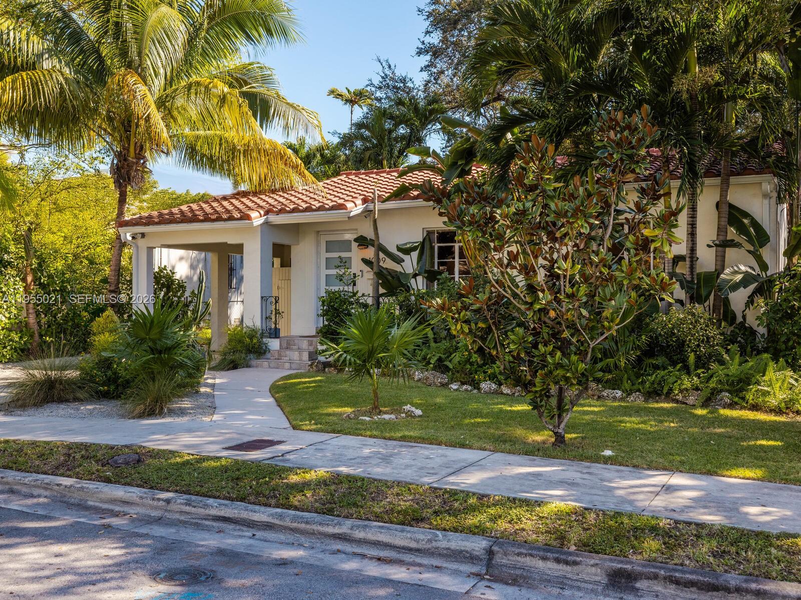 COUNTRY CLUB ADDN - Residential