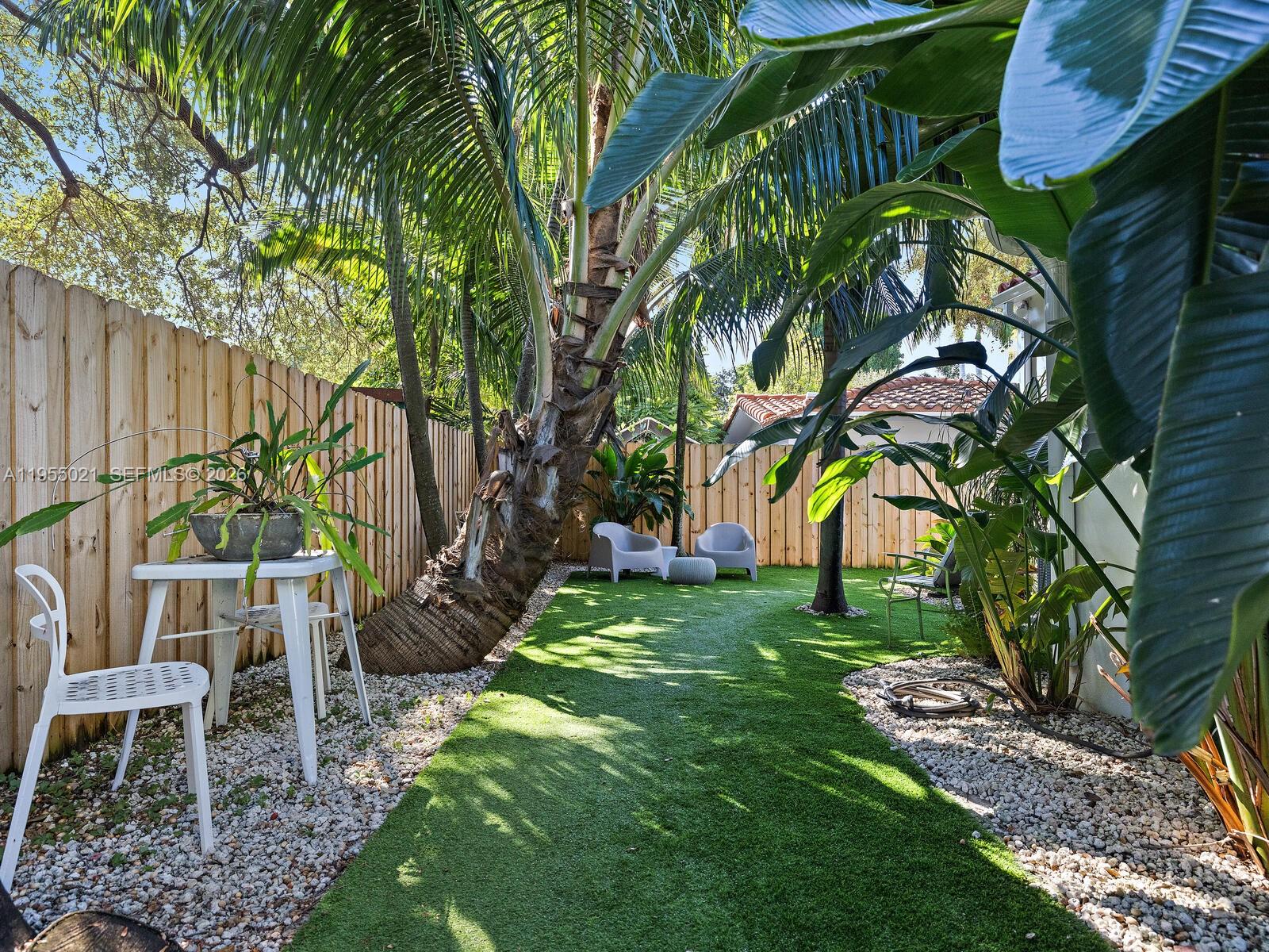 COUNTRY CLUB ADDN - Residential