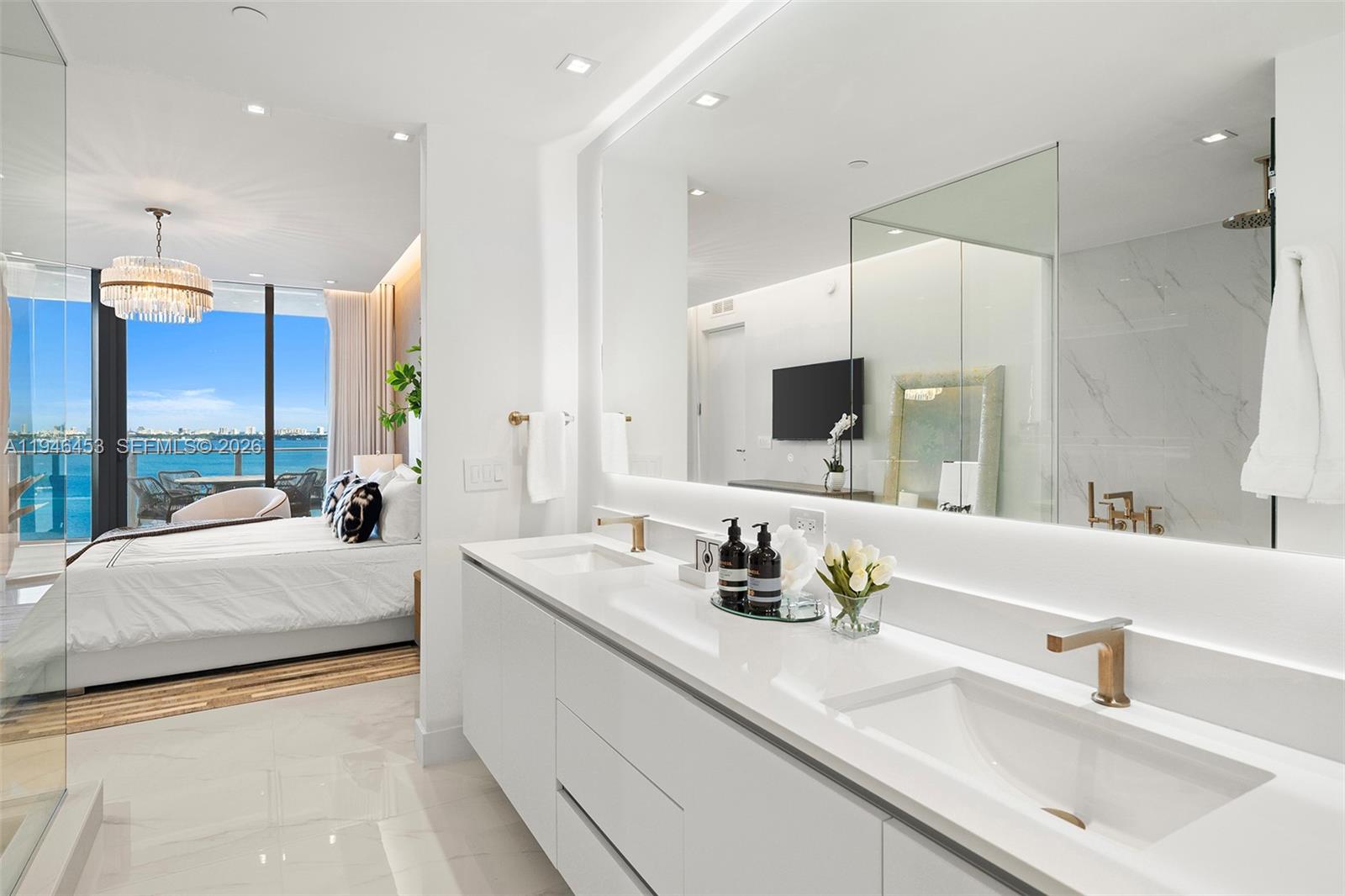 Aria Reserve South Tower - Residential Lease