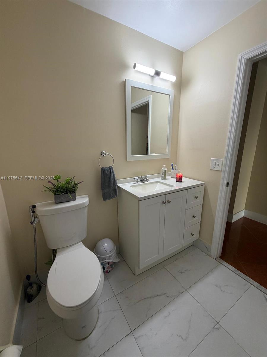 LAGO GRANDE SEVEN-B CONDO - Residential Lease