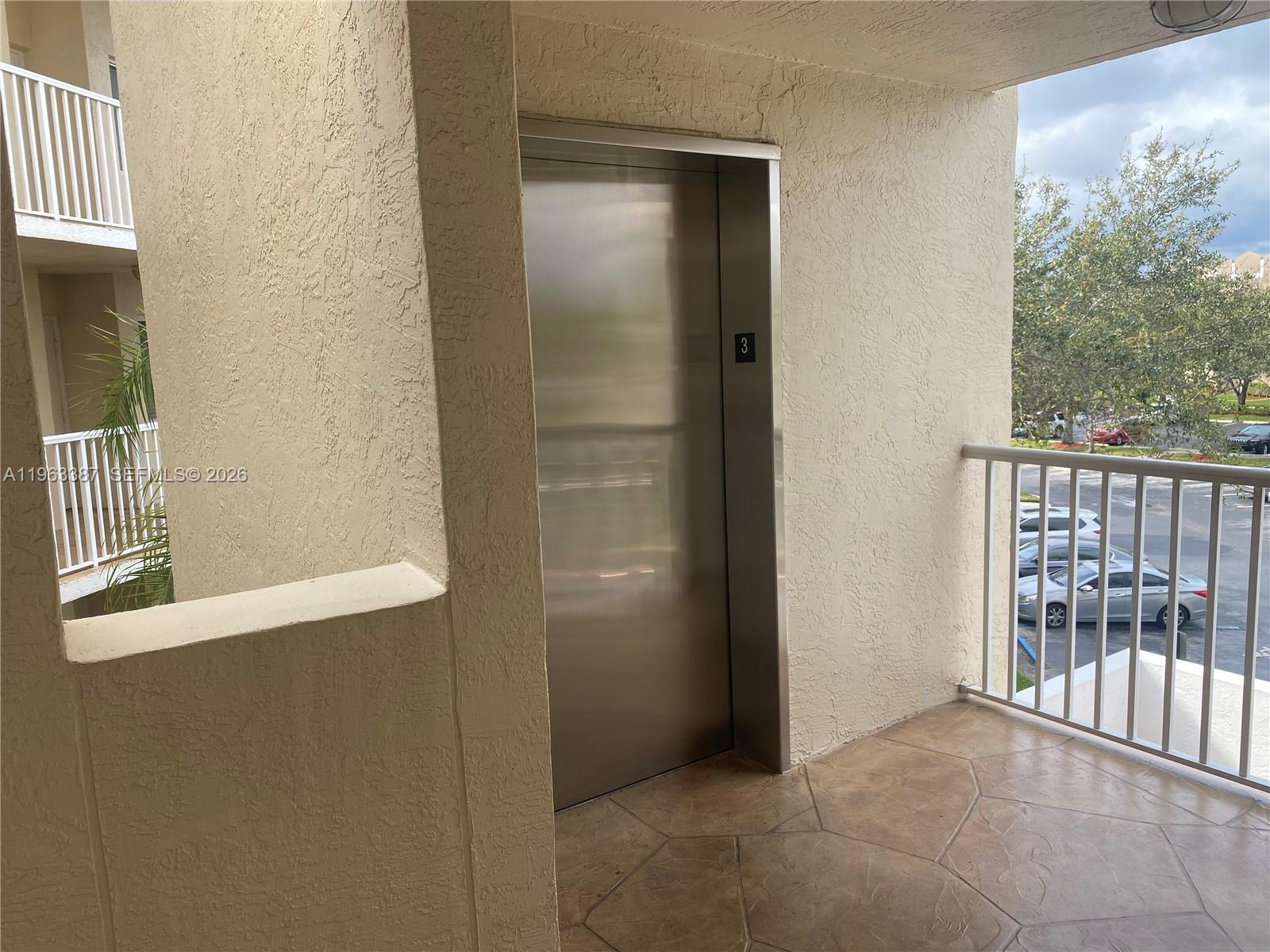 WELDON CONDOMINIUM E - Residential