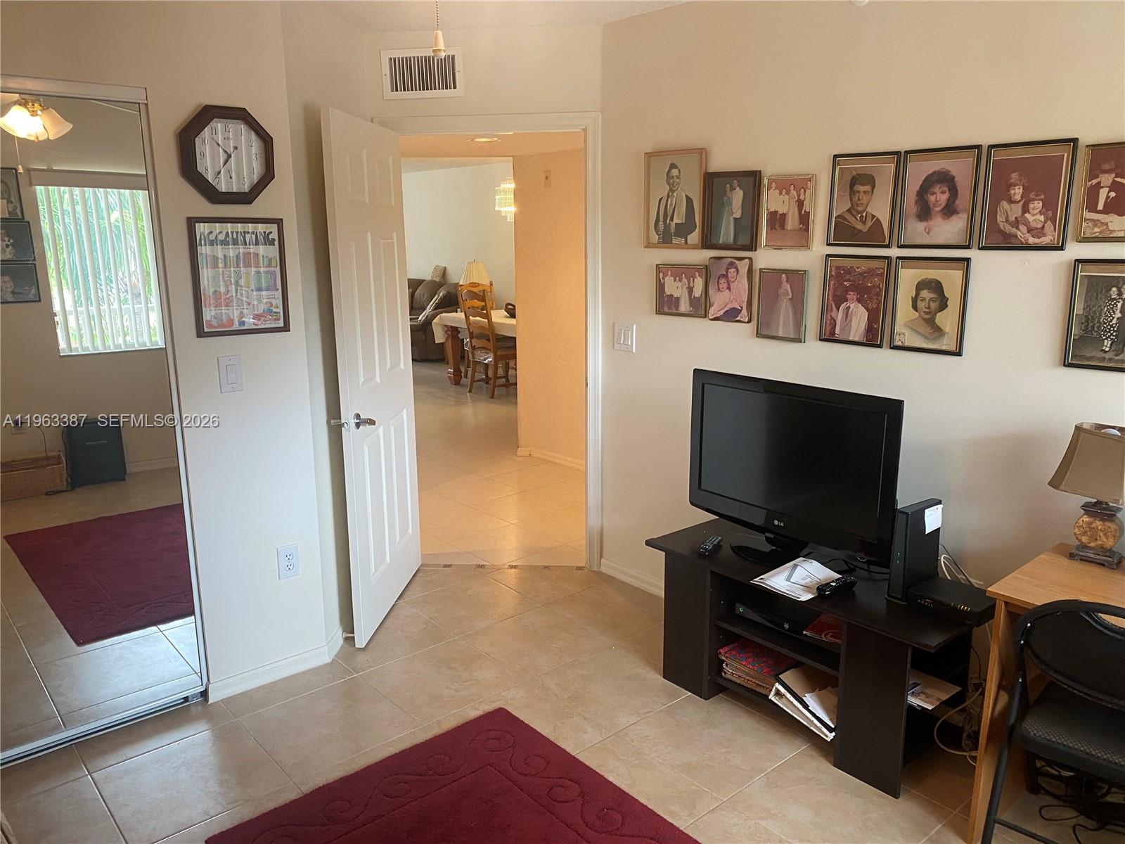 WELDON CONDOMINIUM E - Residential