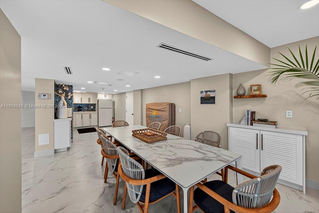 BREAKERS CONDOMINIUM - Residential Lease