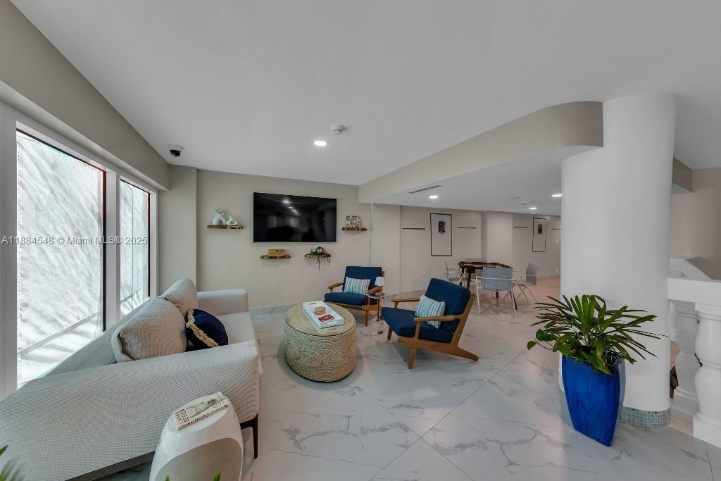 BREAKERS CONDOMINIUM - Residential Lease