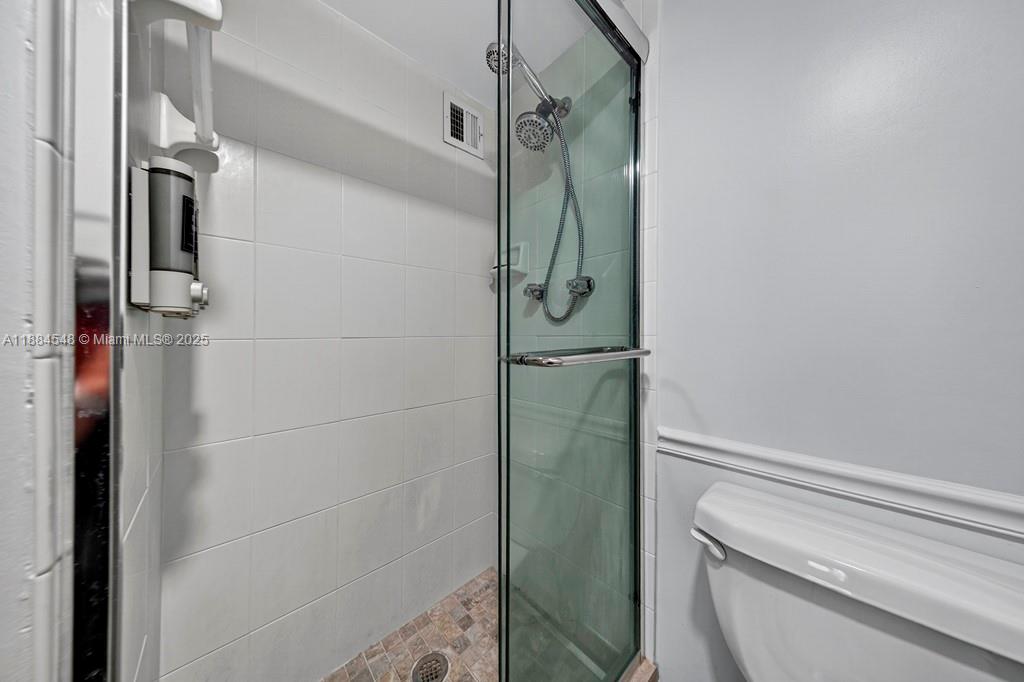 BREAKERS CONDOMINIUM - Residential Lease