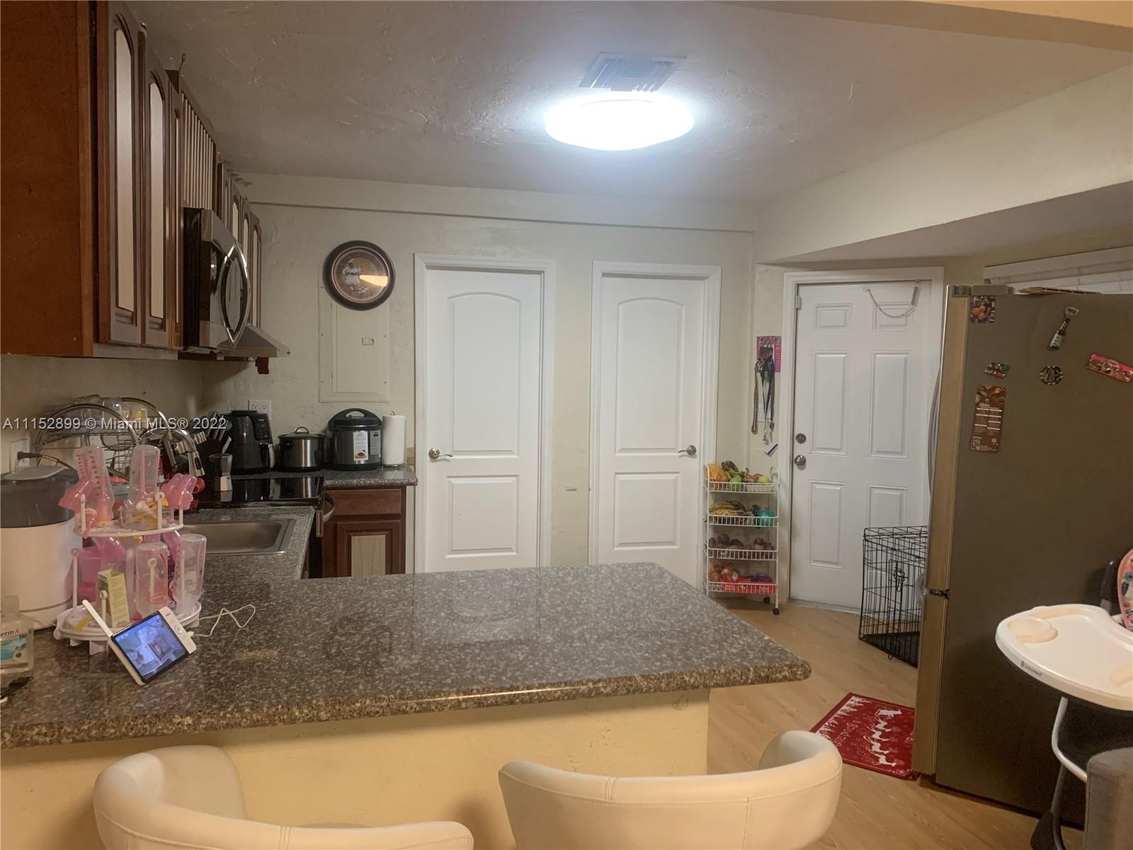 SUNSHINE MANOR NO 2 - Residential