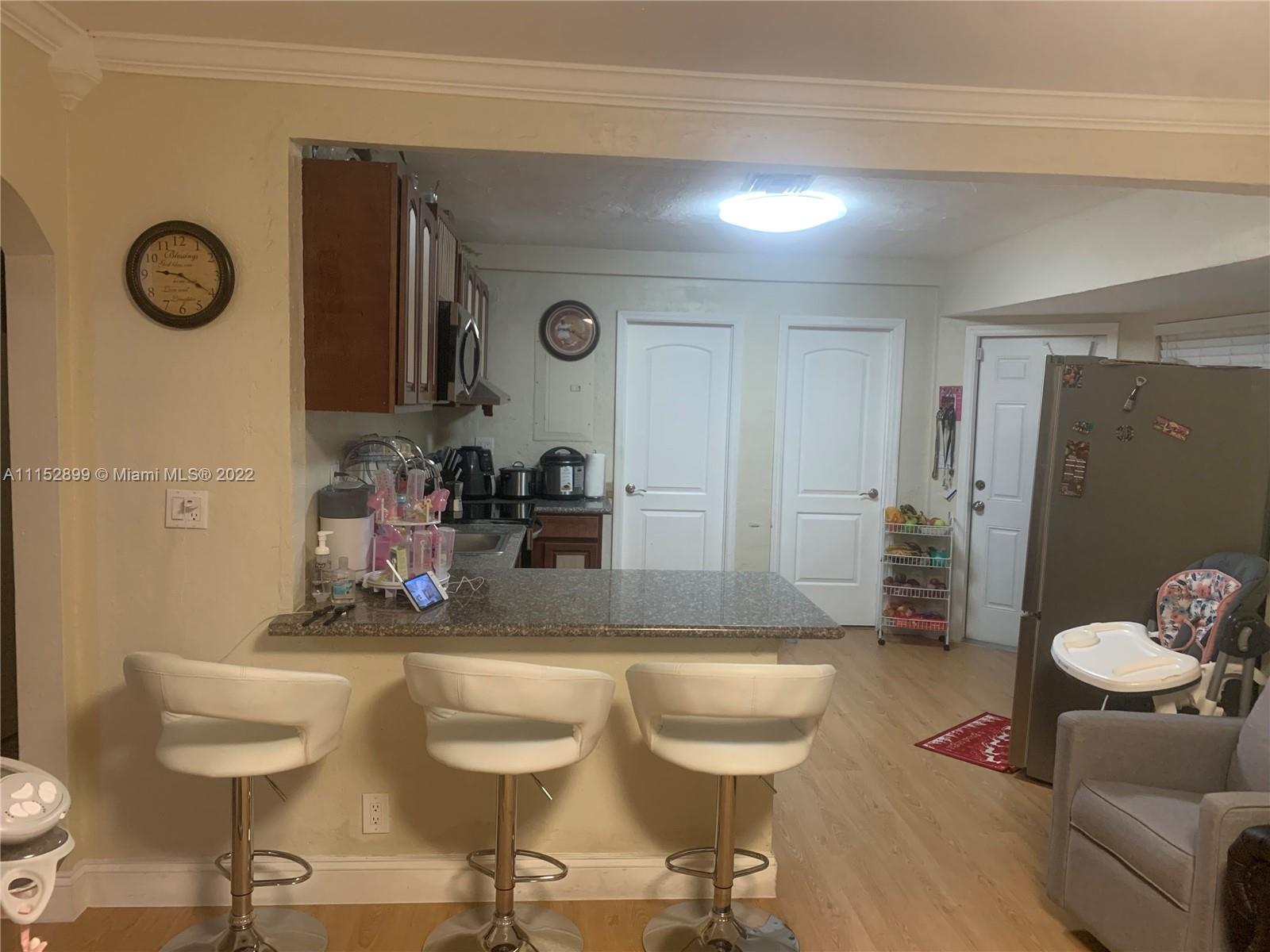 SUNSHINE MANOR NO 2 - Residential