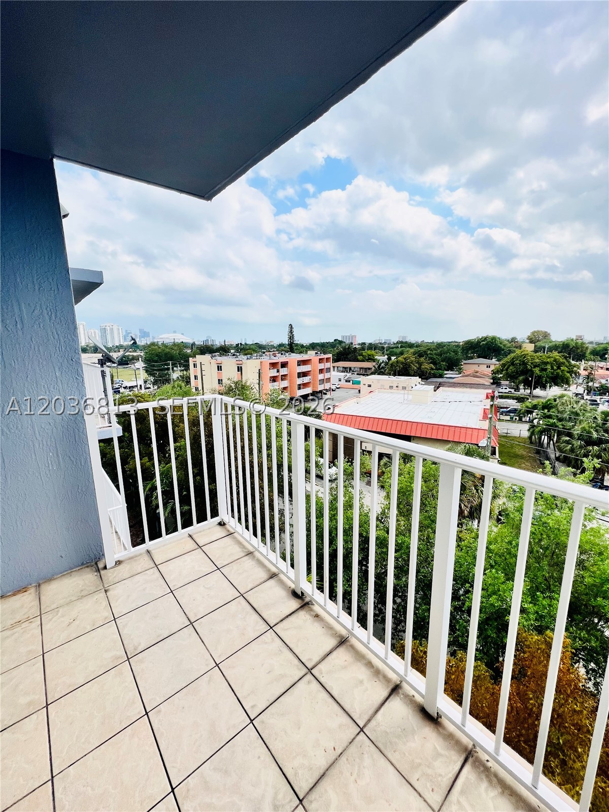 RIVER RUN SOUTH CONDO - Residential