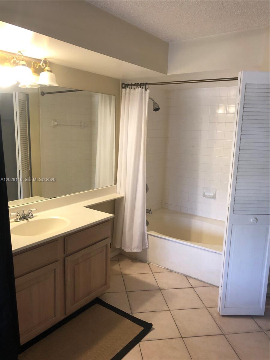 UNIVERSITY INN CONDO - Residential Lease