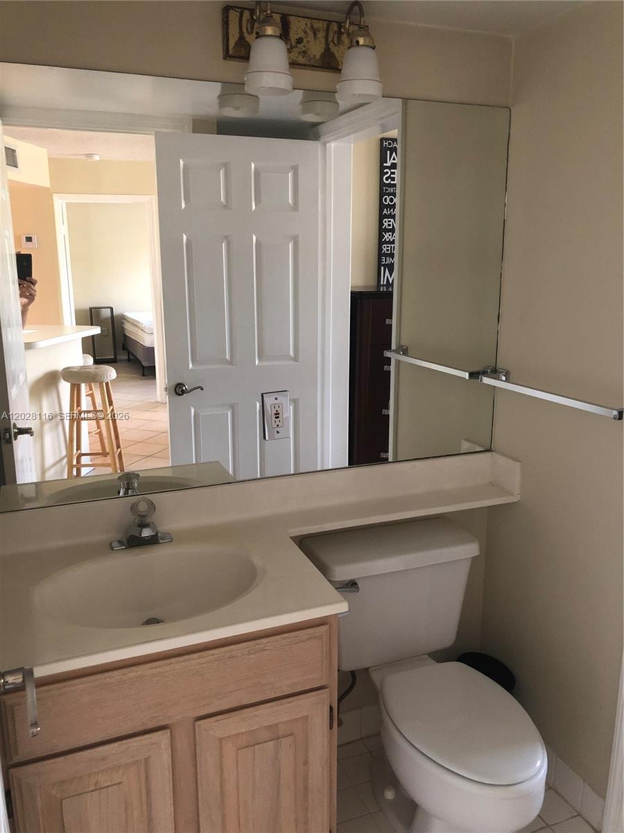 UNIVERSITY INN CONDO - Residential Lease