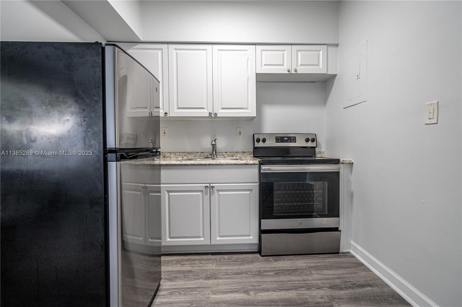 SHERRY PARK - Residential Lease