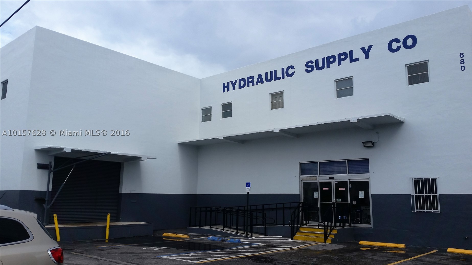 PORTFOLIO SALE -COMMERCIAL INDUSTRIAL MIXED USE RETAIL/WAREHOUSE
DIRECTLY ACROSS FROM MIAMI INTERNATIONAL AIRPORT/ 36th STREET FRONTAGE
SEE  FOLIOS 05­3120­031­0010, 05­3120­031­0020, 05­3120­031­0040
OVER 28,000SF OF COMBINED  SPACE
DO NOT MISS THIS OPPORTUNITY