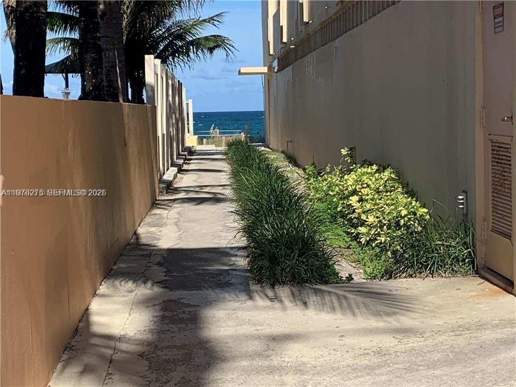 FRENCH LEAVE WEST CONDO - Residential