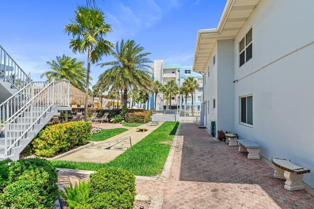 FRENCH LEAVE WEST CONDO - Residential