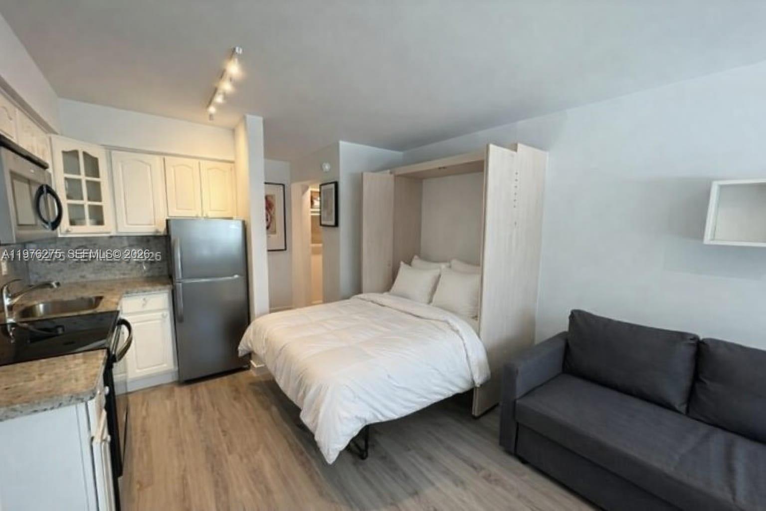 FRENCH LEAVE WEST CONDO - Residential