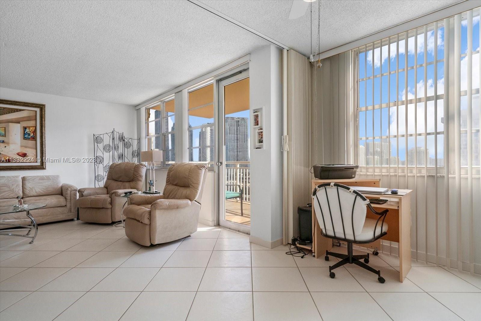 WINSTON TOWERS 200 - Residential