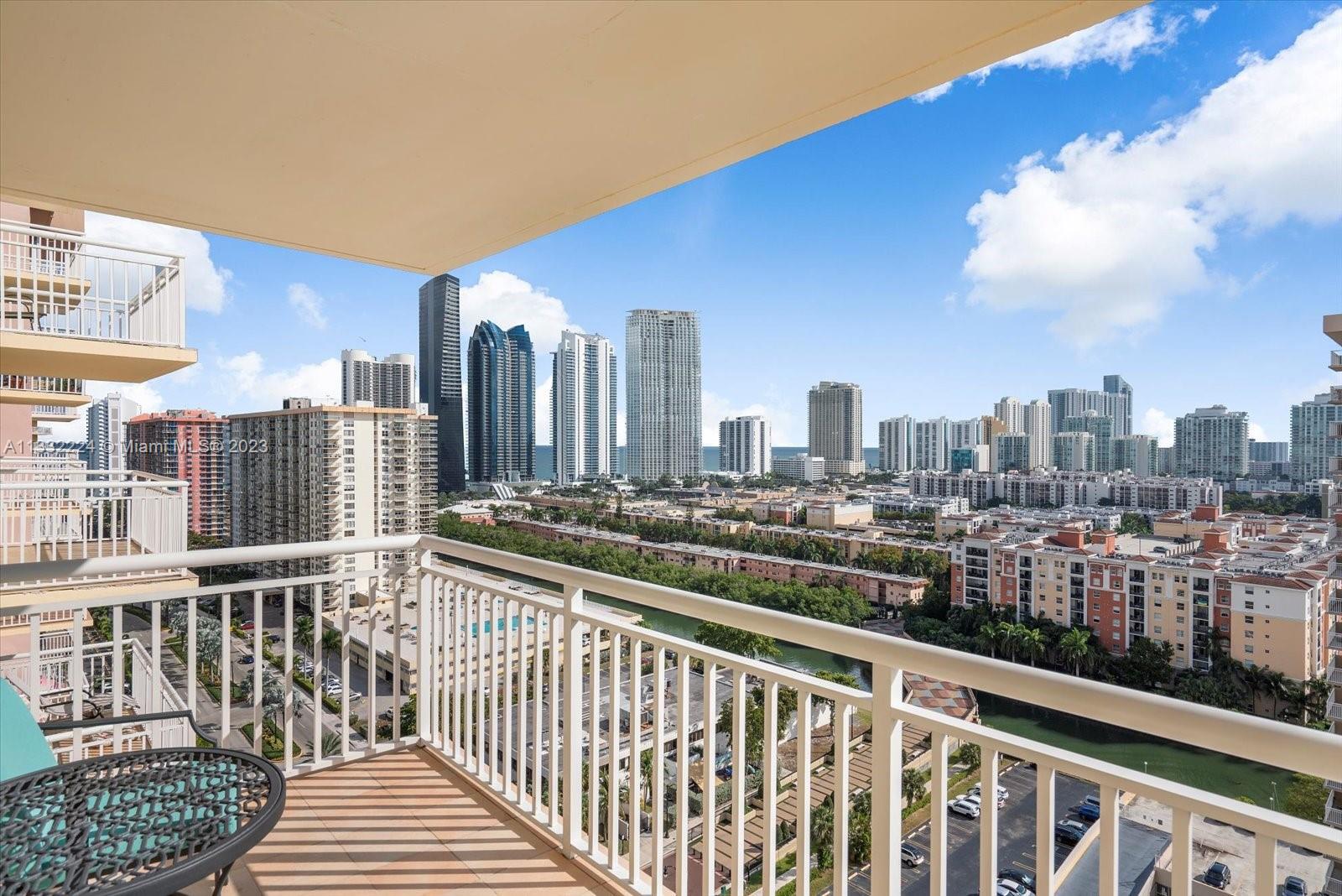 WINSTON TOWERS 200 - Residential