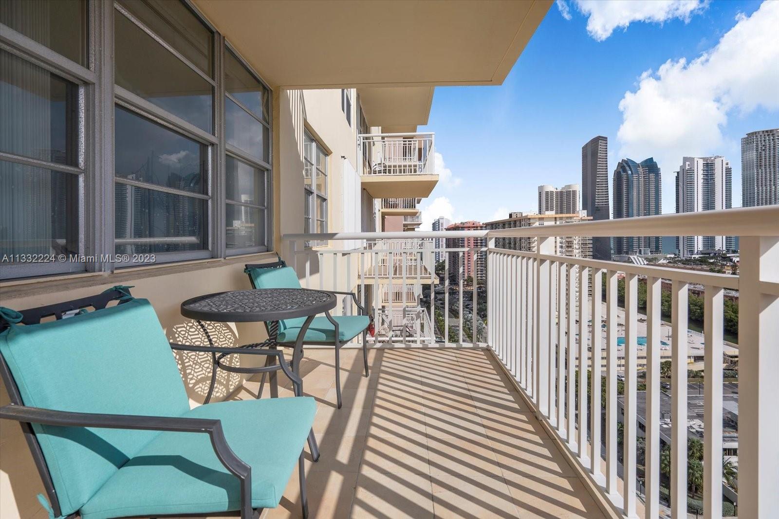 WINSTON TOWERS 200 - Residential
