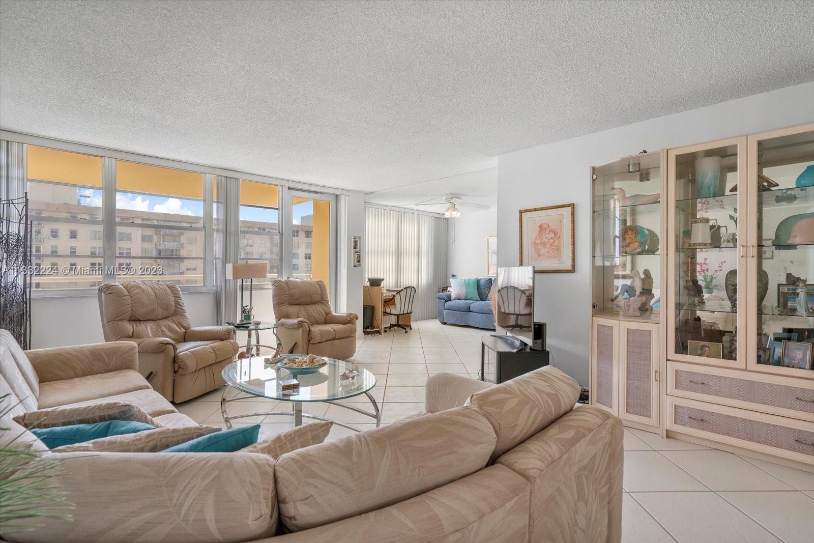 WINSTON TOWERS 200 - Residential