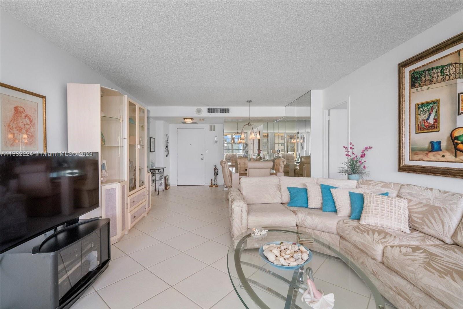 WINSTON TOWERS 200 - Residential