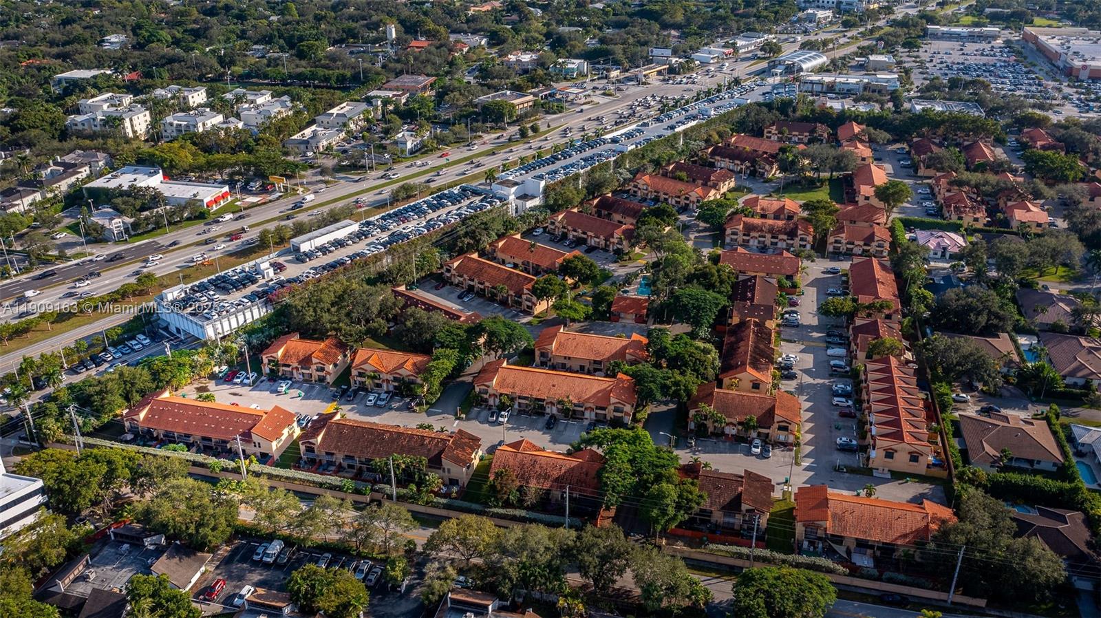 DADELAND COVE SEC 1 - Residential