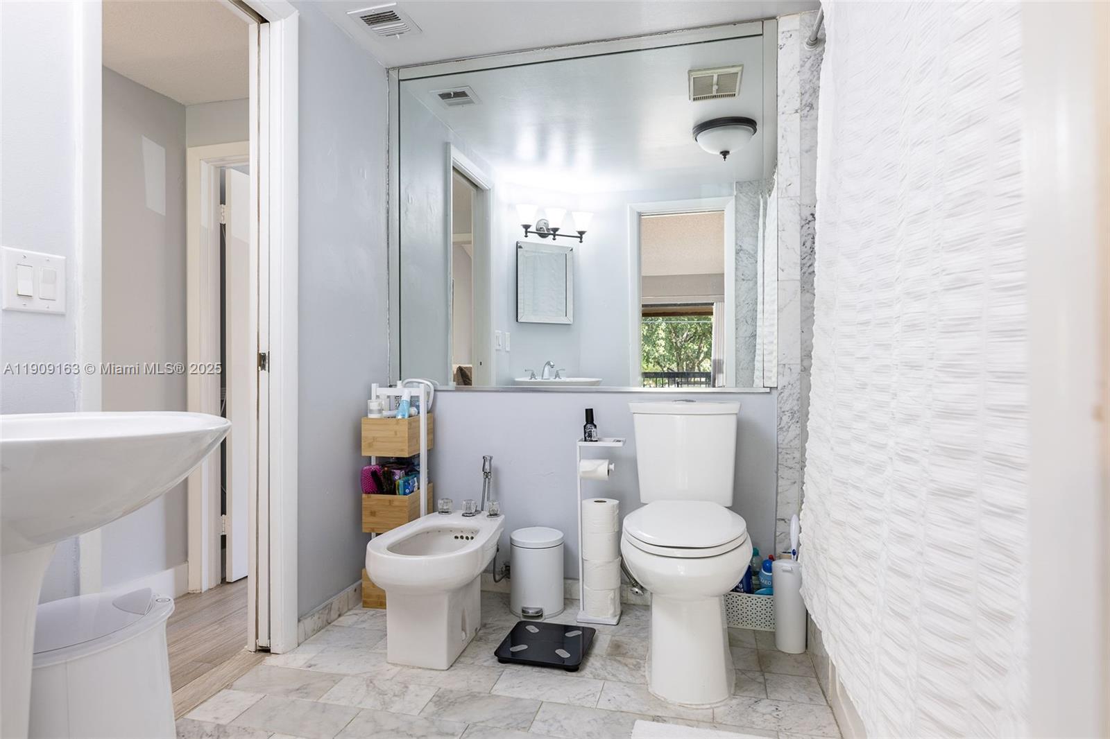 DADELAND COVE SEC 1 - Residential