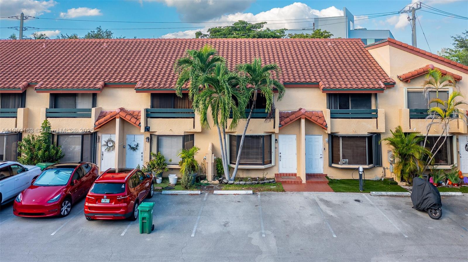 DADELAND COVE SEC 1 - Residential