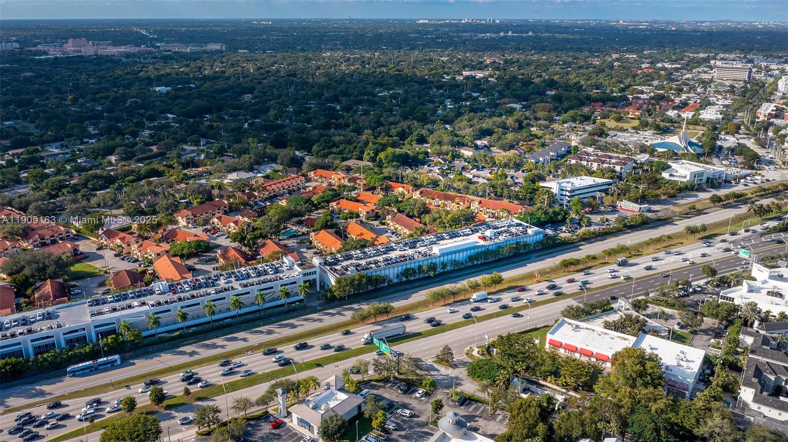 DADELAND COVE SEC 1 - Residential