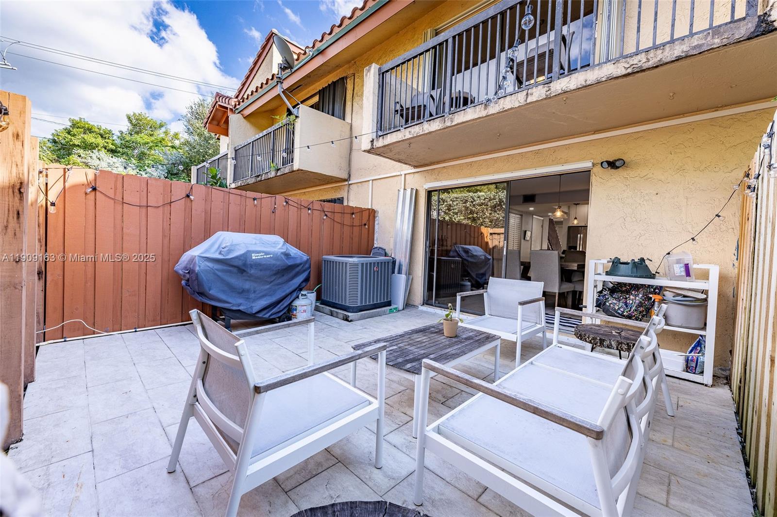DADELAND COVE SEC 1 - Residential