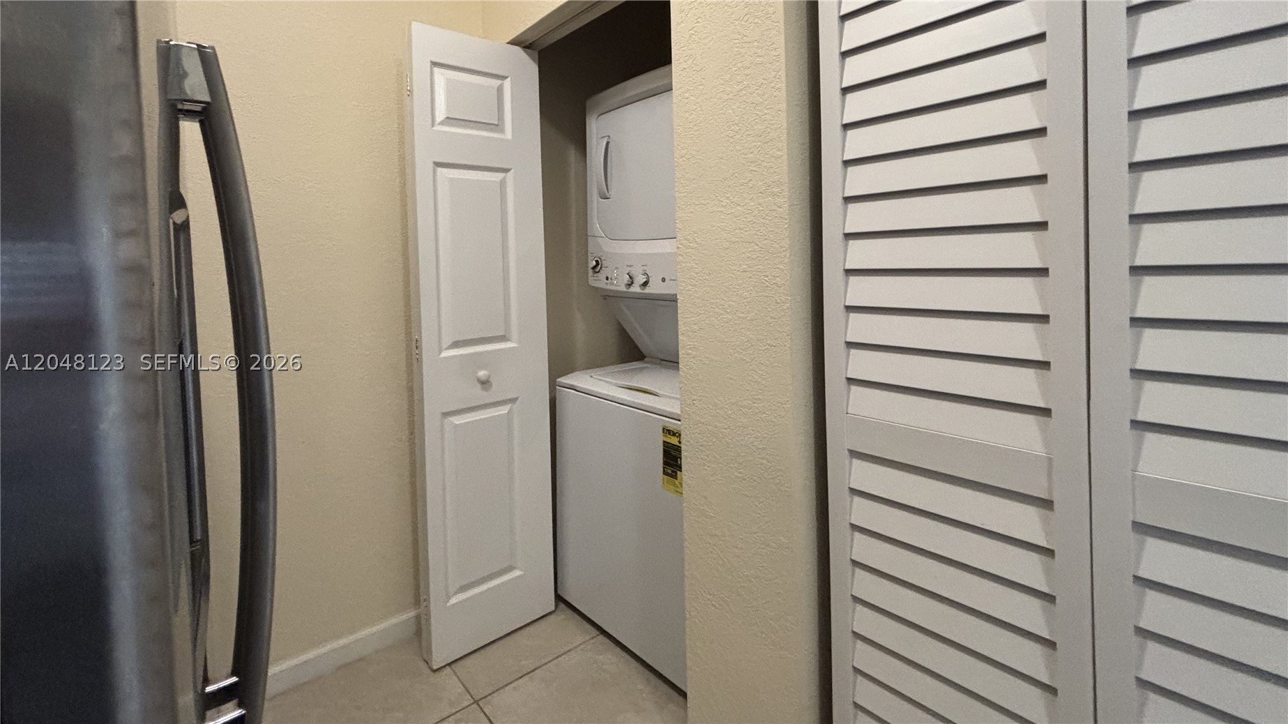 KENDALL COMMONS TOWNHOMES - Residential Lease