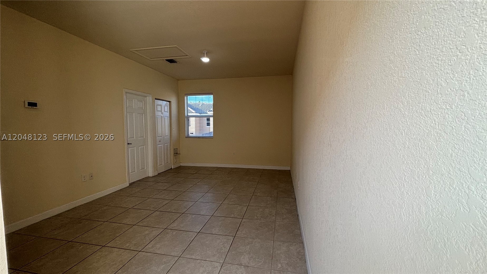 KENDALL COMMONS TOWNHOMES - Residential Lease