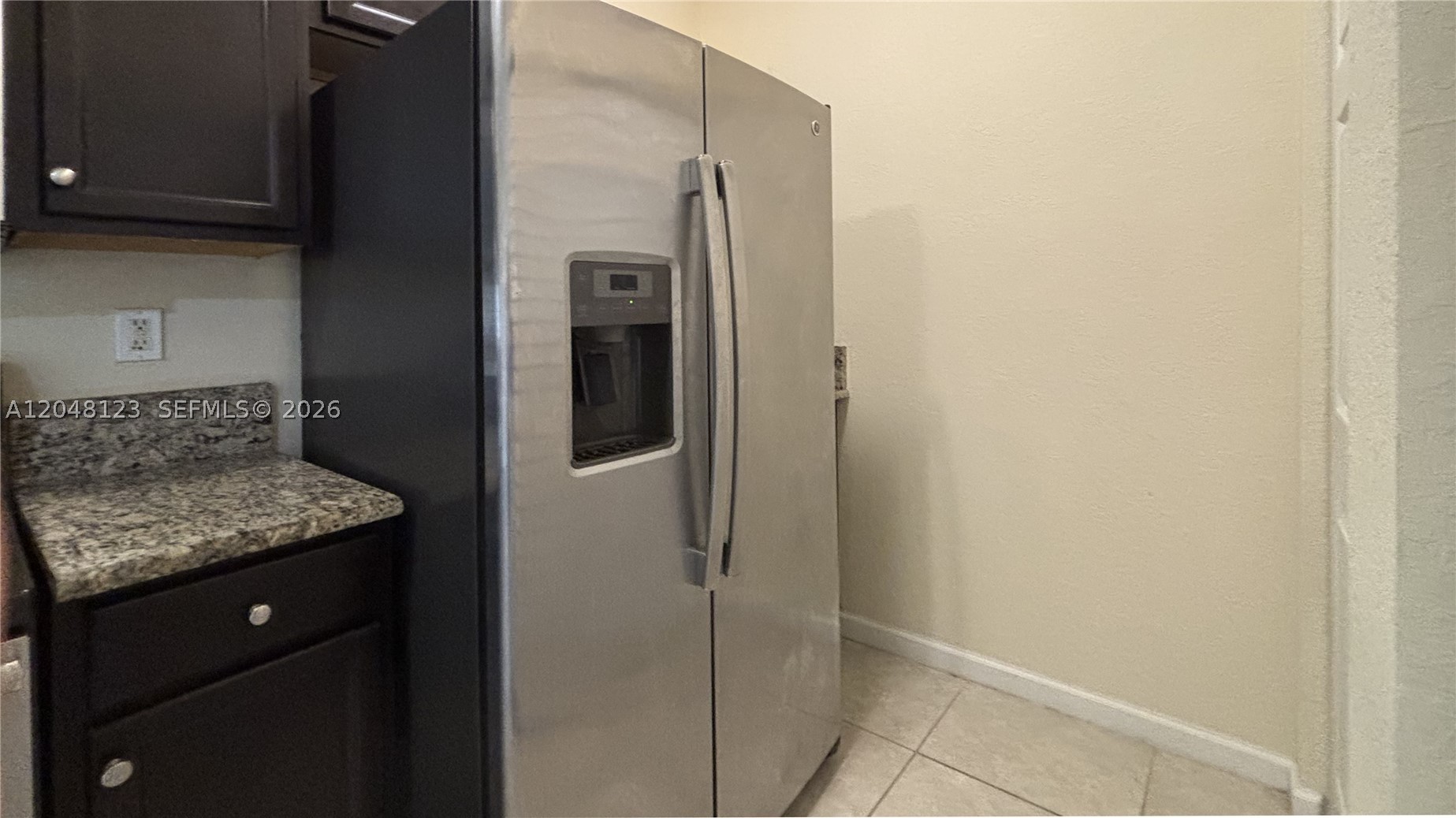 KENDALL COMMONS TOWNHOMES - Residential Lease