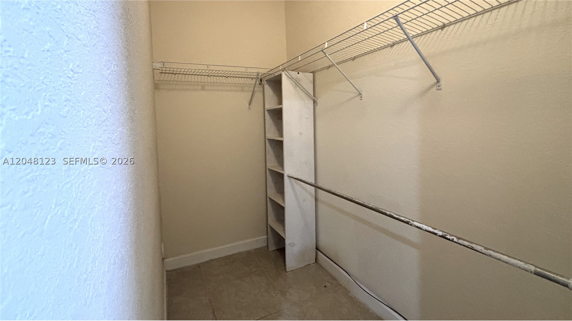 KENDALL COMMONS TOWNHOMES - Residential Lease