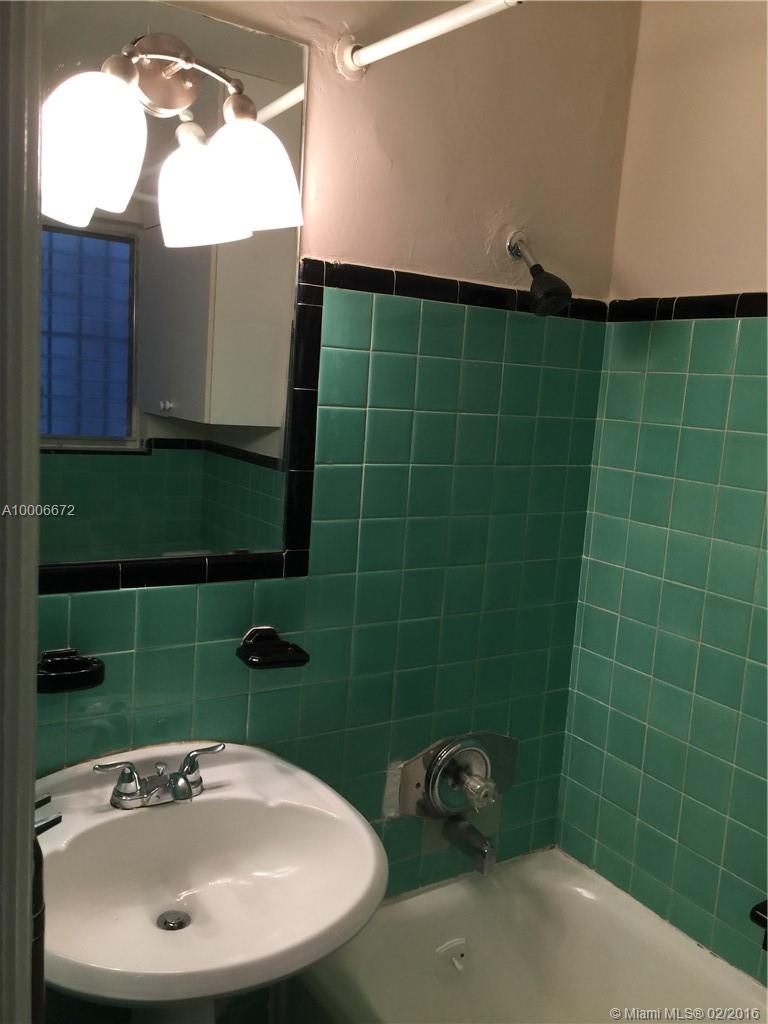 1560 Jefferson Ave - Residential Lease