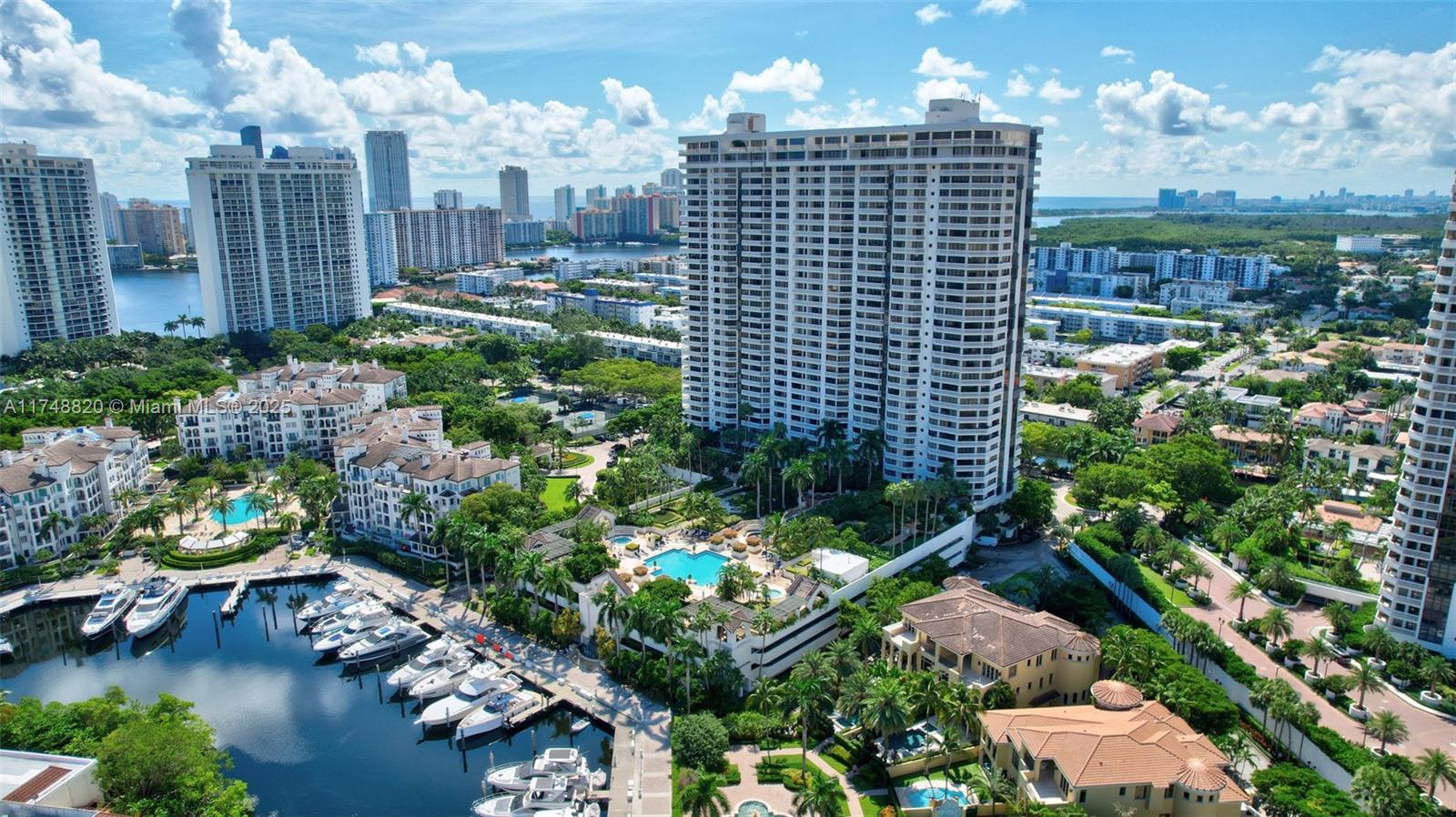 WILLIAMS ISLAND - Residential