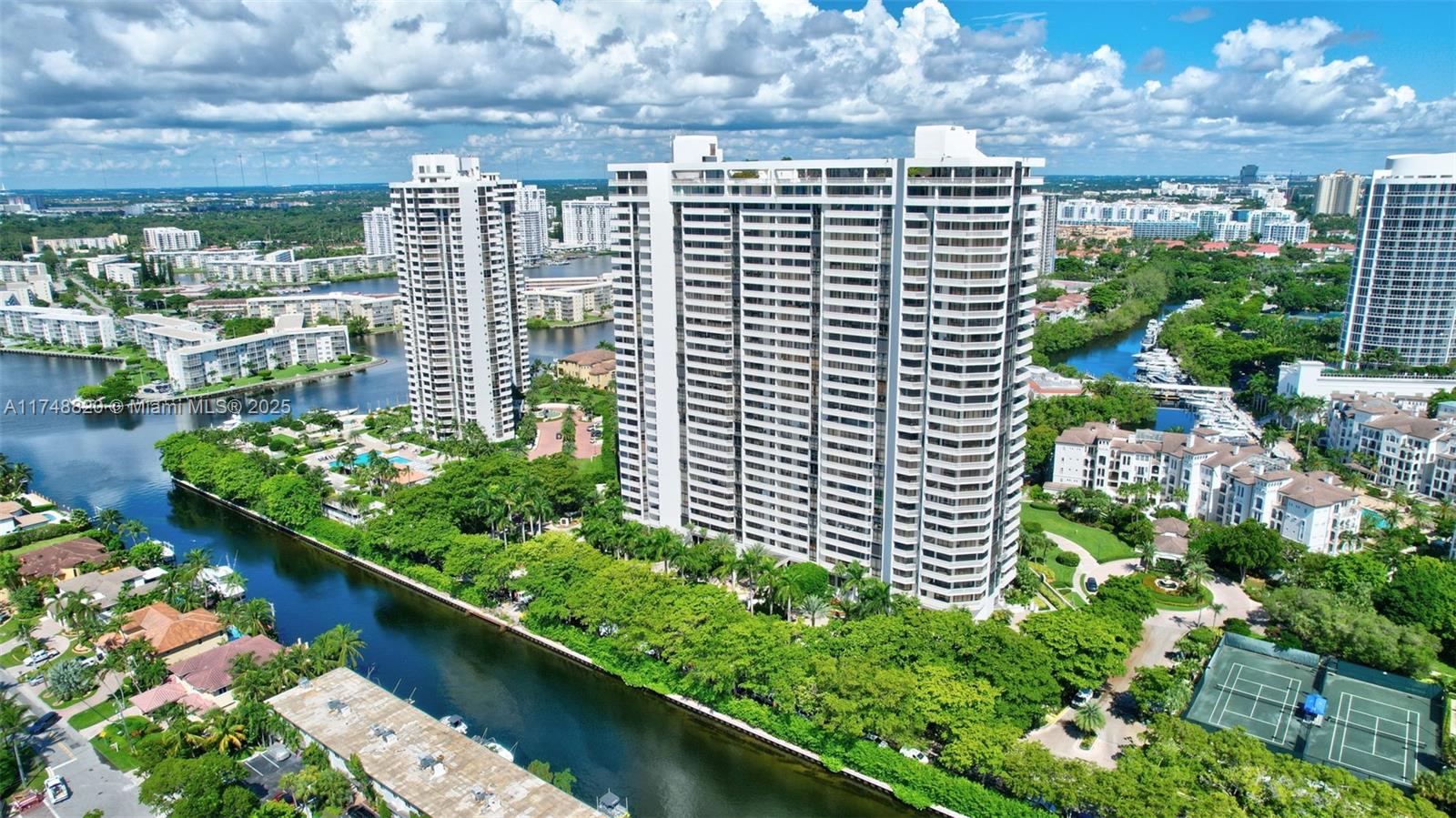 WILLIAMS ISLAND - Residential