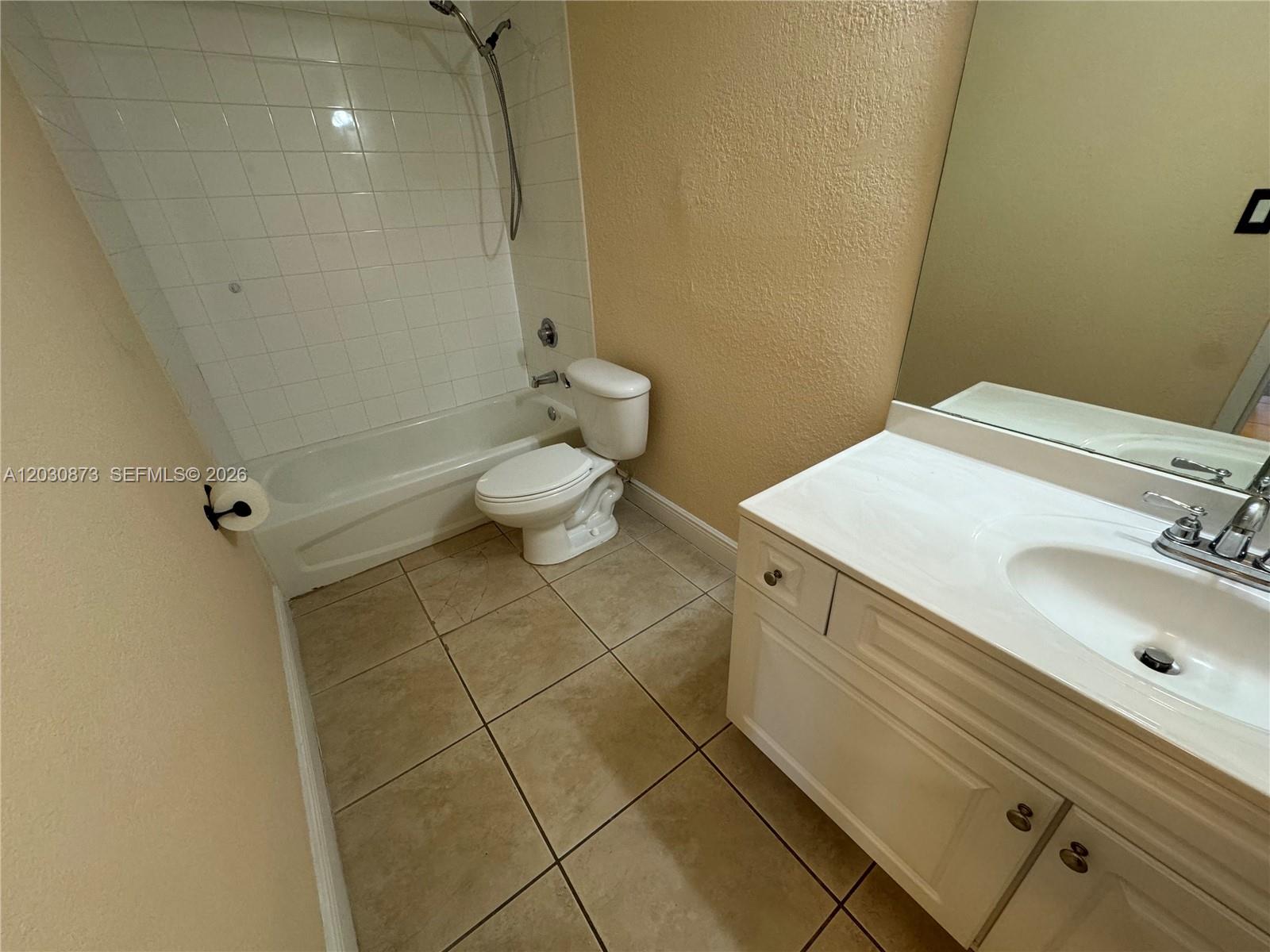 DORAL GARDENS II CONDO - Residential Lease