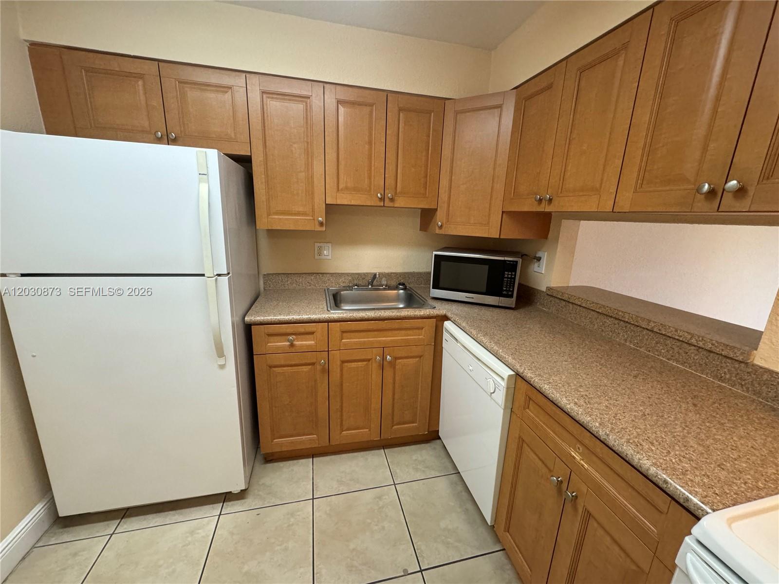DORAL GARDENS II CONDO - Residential Lease
