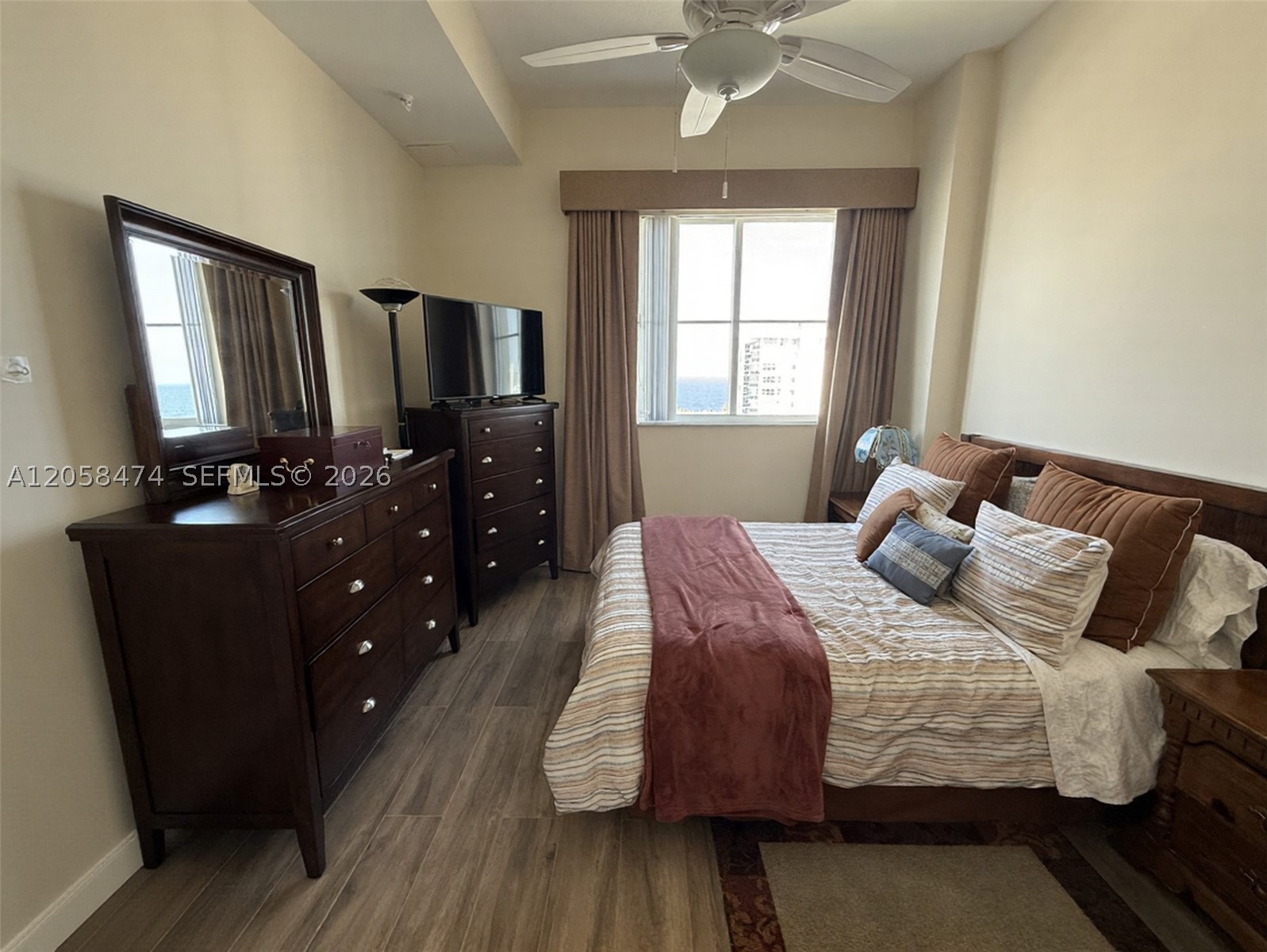 TIDES AT BRIDGESIDE SQUAR - Residential