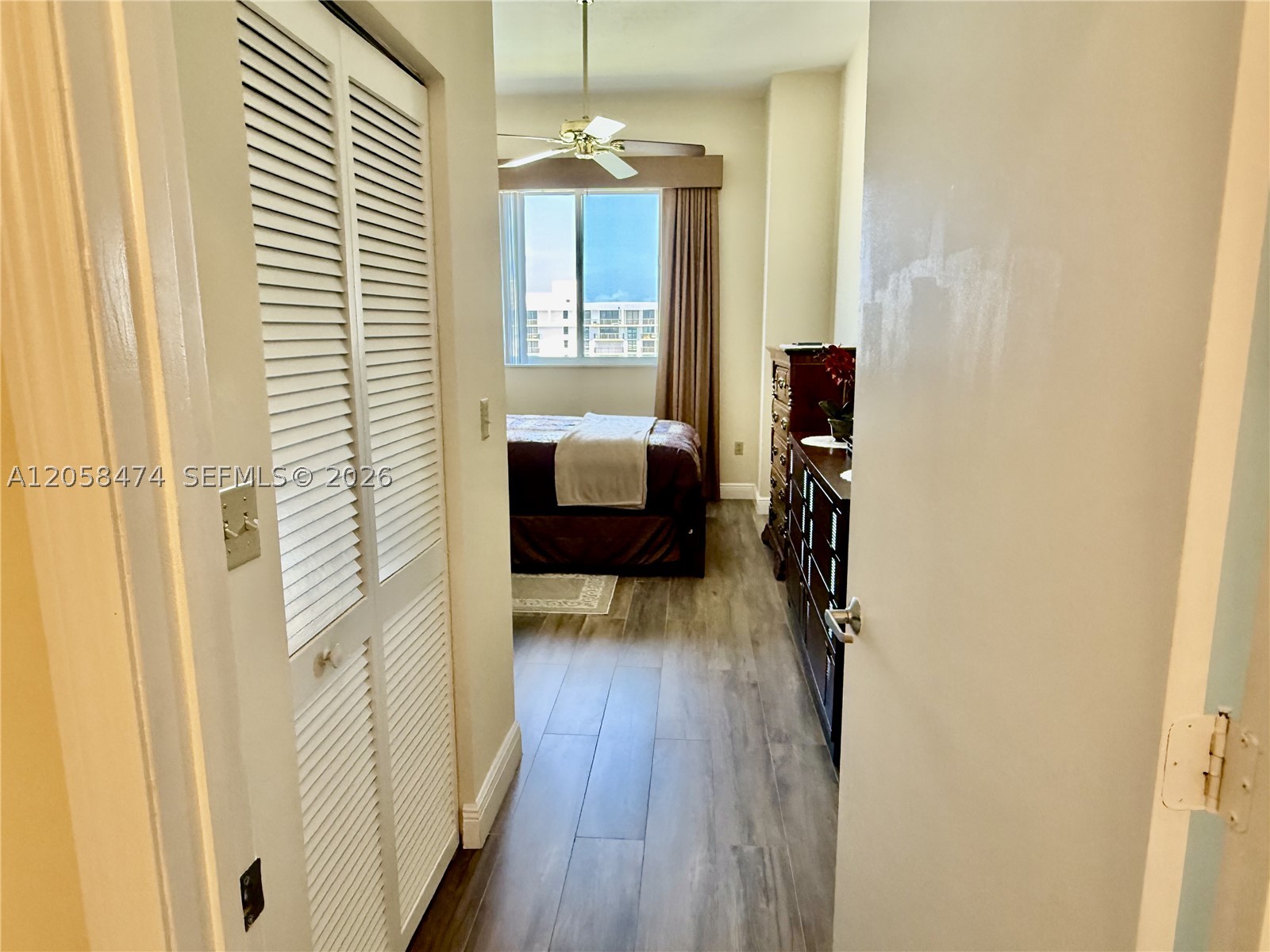 TIDES AT BRIDGESIDE SQUAR - Residential