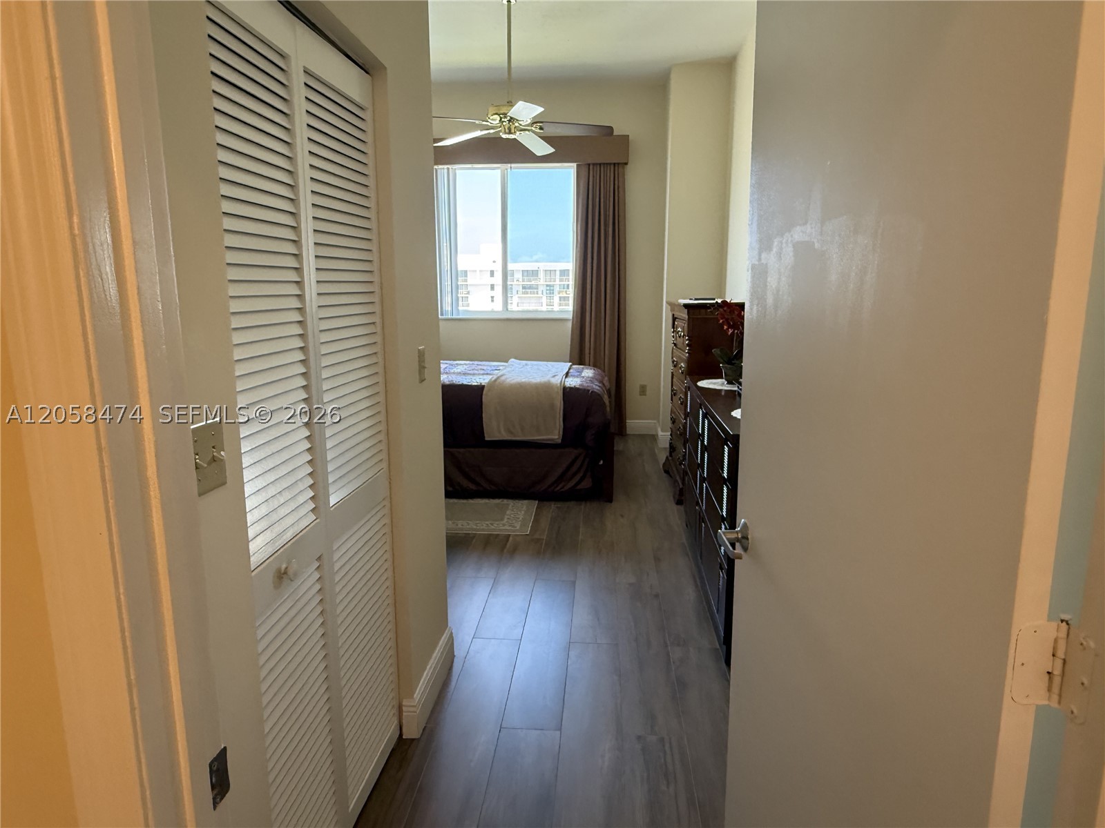 TIDES AT BRIDGESIDE SQUAR - Residential