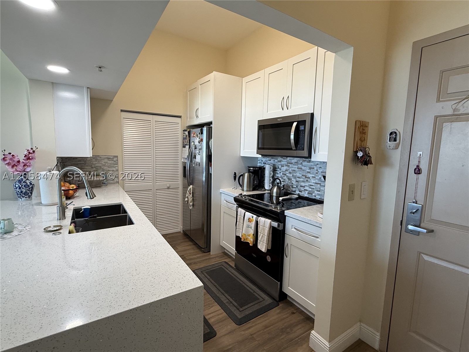 TIDES AT BRIDGESIDE SQUAR - Residential