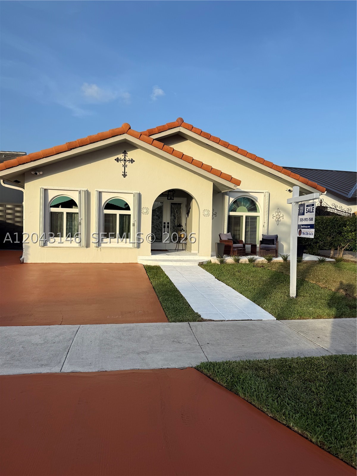 The house has an open concept design.  The kitchen is 20 feet in length kitchen with a 15 feet island with 8 chairs.  The kitchen has a counter-depth refrigerator, an under-the-counter refrigerator, a wine cooler, two ovens, microwave/conventional oven, dishwasher, hood, ceramic stove top, washer and dryer. All appliances are top of the line, Kitchen Aid, appliances. The cabinets are all pull-out drawers. The kitchen has a coffee station, pantry, and broom and mop closet. The front doors are impact hurricane doors. The front three window are also impact hurricane windows. The rest of the windows and doors have accordion shutters. The house has four outside cameras and door camara that can be accessed from your phone. The house has an alarm system with motion detection.  The house has fire alarm system in every room and hallway.  The house has a brand-new electrical panel with new electrical sockets and light switches. All the doors have beautiful new casings with black hinges and doorknobs. The house has four bedrooms and two remodeled bathrooms. There are four French doors. The house has a walkable attic. The side of the house has space to park a boat or RV. The backyard has a terrace and space for a pool.  The neighborhood is quiet and very friendly. The nearby schools are ranked "A" schools. 
Selling by realtor/owner.