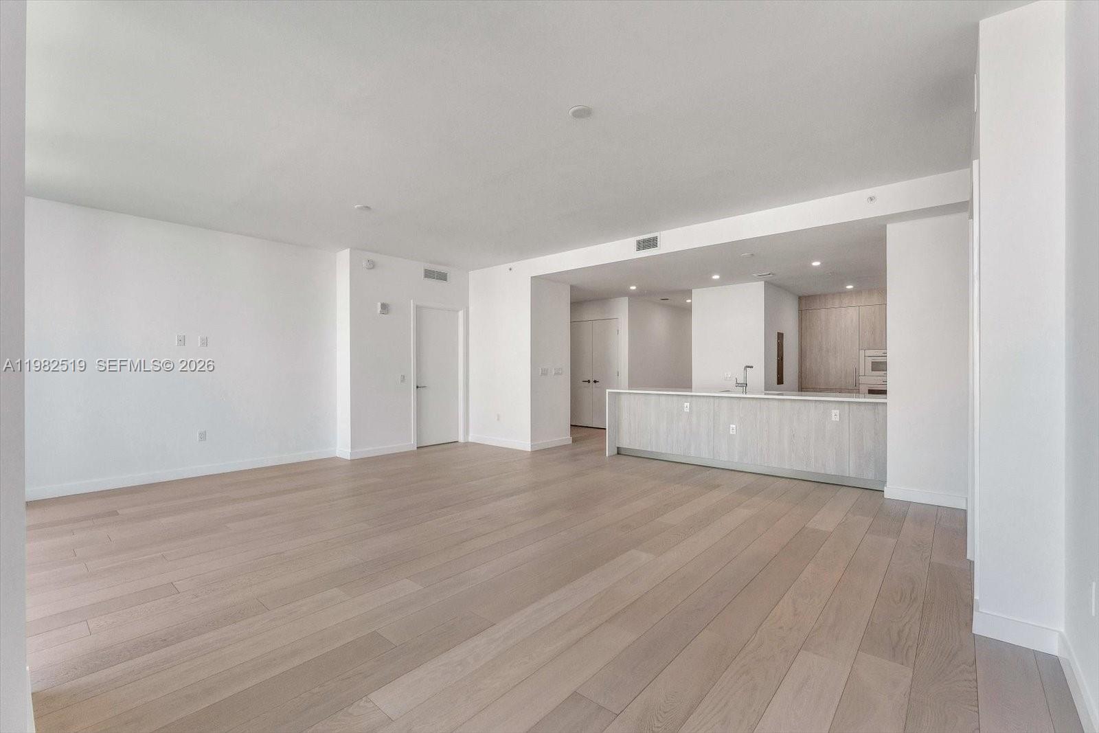 BAY HARBOR ISLAND - Residential