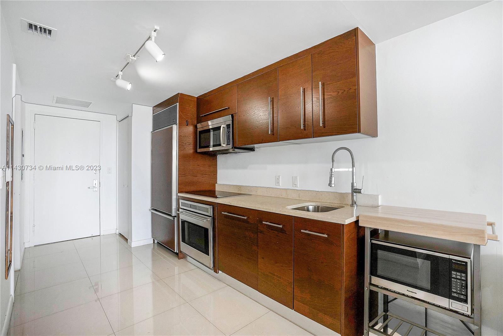 ICON BRICKELL CONDO NO 3 - Residential