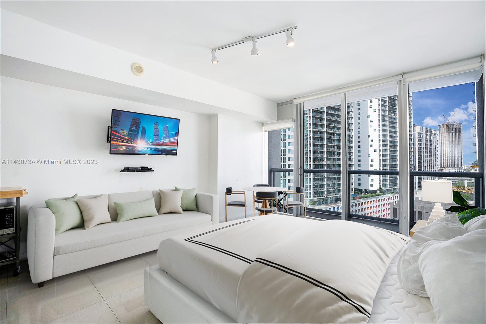 ICON BRICKELL CONDO NO 3 - Residential