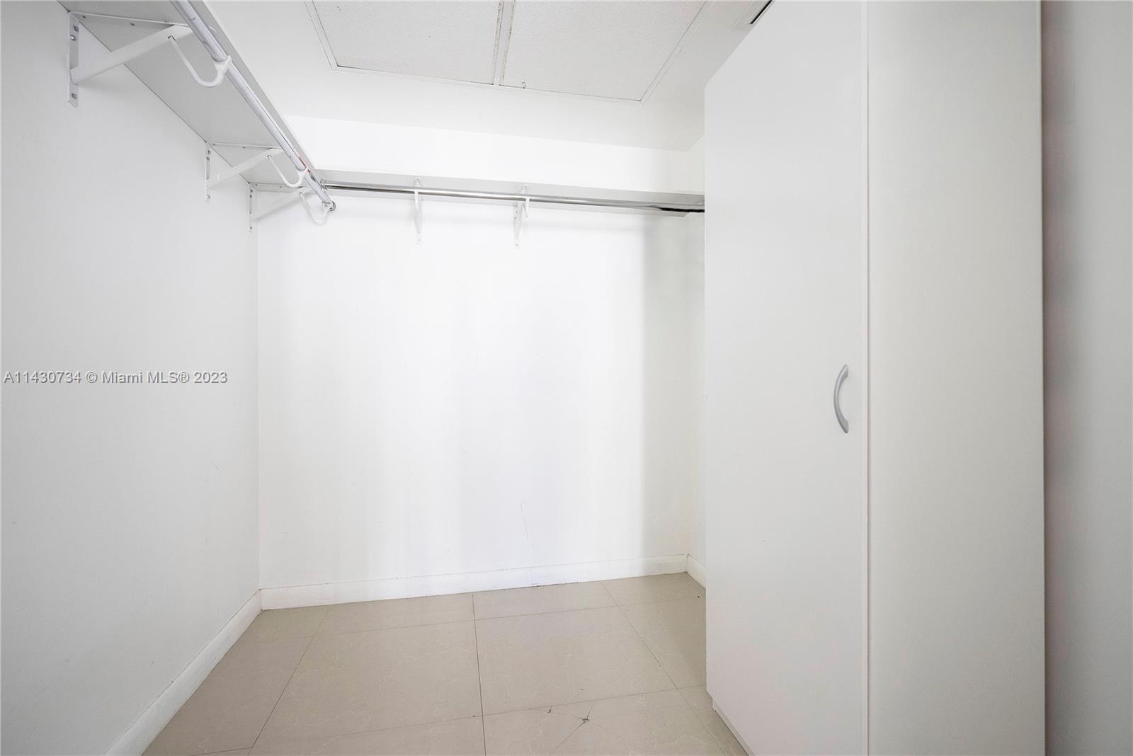 ICON BRICKELL CONDO NO 3 - Residential