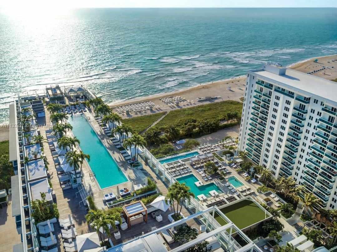 RONEY PALACE CONDO - Residential