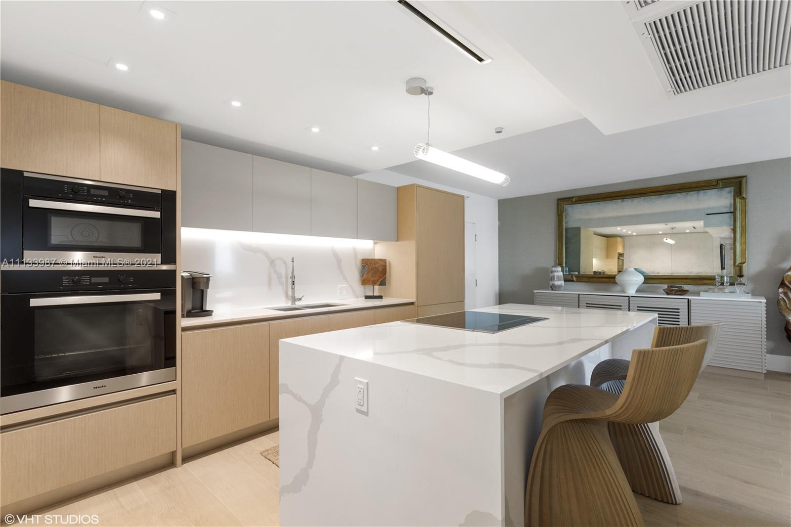 RONEY PALACE CONDO - Residential
